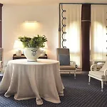 Hotel Anthony